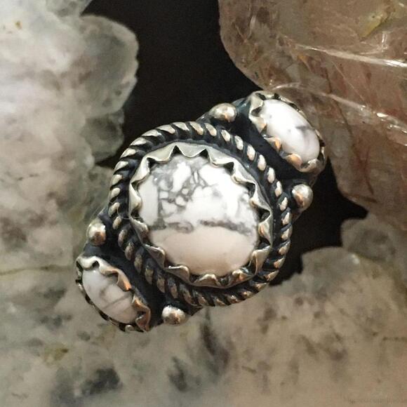 Carolyn Pollack Southwestern Style Sterling 3 Oval Howlite Ring For Women - Picture 1 of 10
